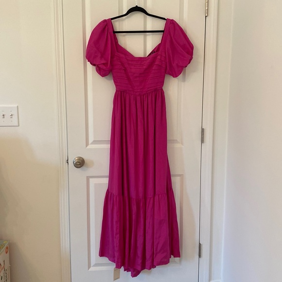 Abercrombie & Fitch Dresses & Skirts - Abercrombie Puff Sleeve Bow Back Dress